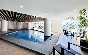Sarrosa International Hotel&Residential Suites